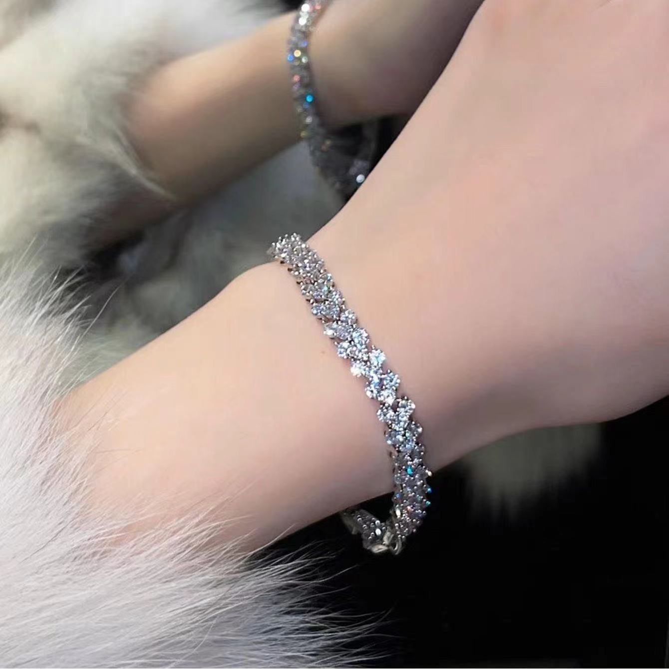 Geometric Diamond Bracelet Women Light Luxury Design